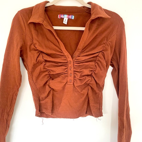 Brown ruched button up - Picture 1 of 2